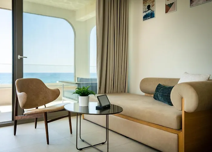 Blue Dream Palace Tripiti Skála Marión