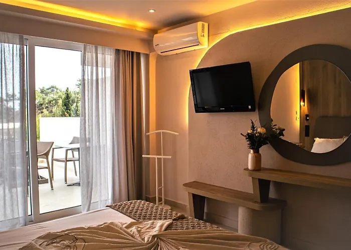 Hotel Blue Dream Palace Tripiti