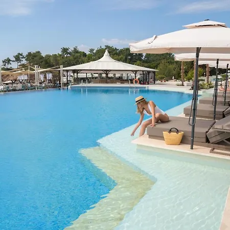 Blue Dream Palace Trypiti & Hive Water Park 5* Limenaria (Thasos)