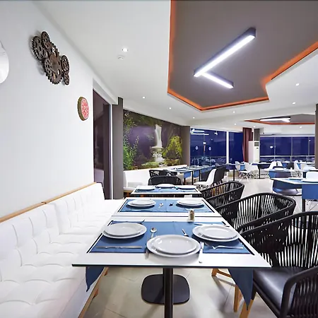 Hotell Blue Dream Palace Tripiti