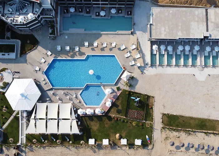 Hotel Blue Dream Palace Tripiti